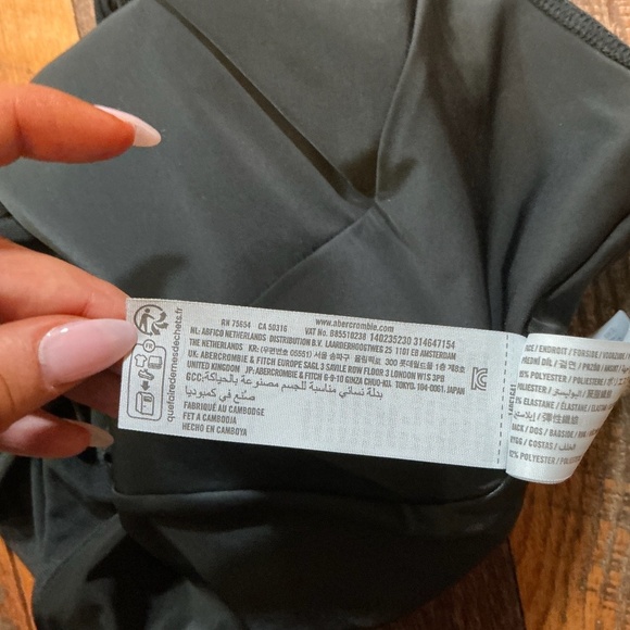 Abercrombie & Fitch Black Long Sleeve Bodysuit Women’s Size M Mock Neck - Picture 9 of 10